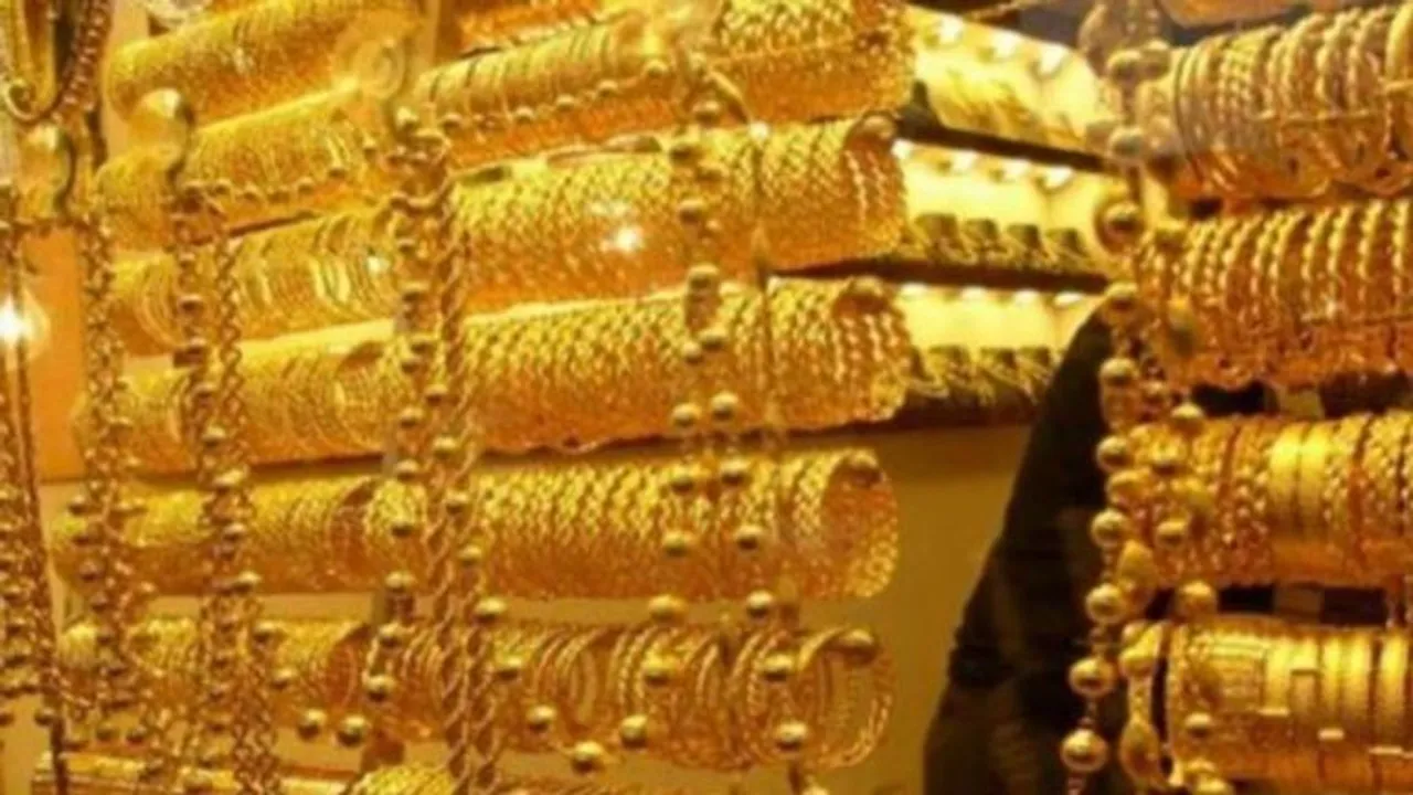 سعر الذهب عيار 24 يرتفع بهدوء إلى 6429 جنيها في مساء السبت مع استقرار الأسواق